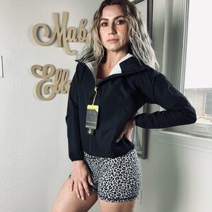 Body Glove black water resistant cropped windbreaker rain jacket size XS